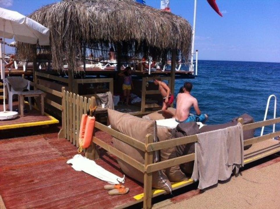 Pavillion für priviligierte Gäste (Kostet 80 € pro Ulusoy Kemer Holiday Club