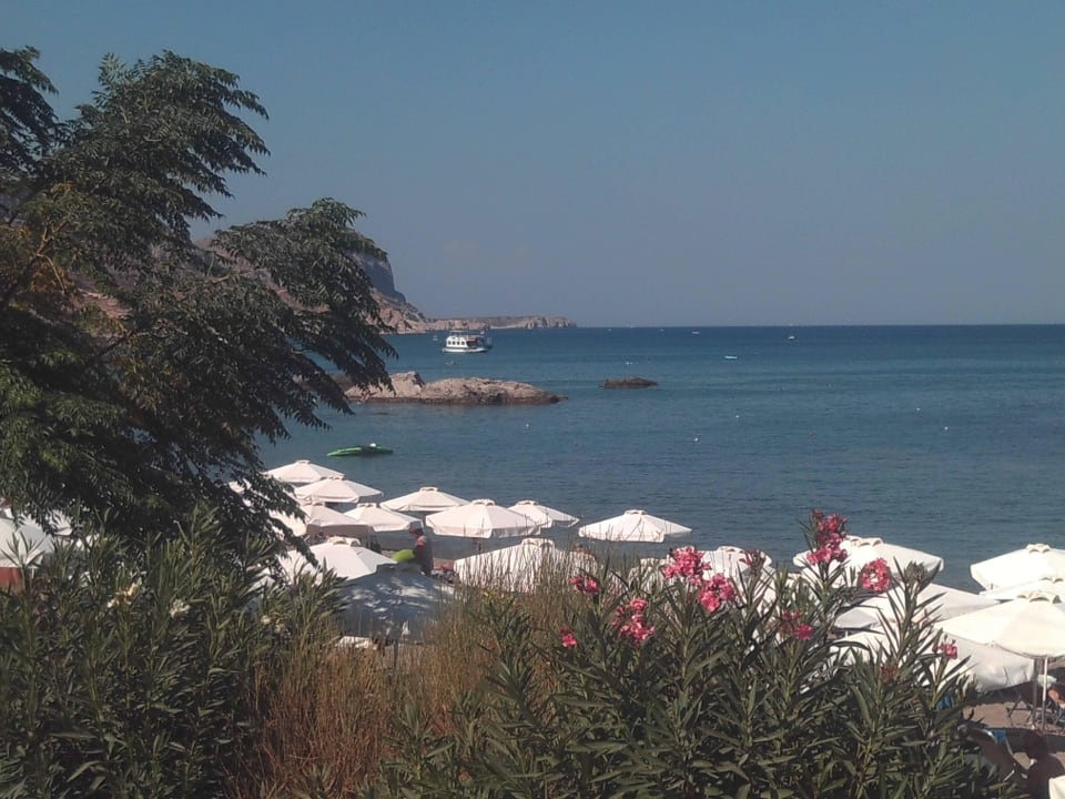 Strand, direkt vor der Tür alltoura Club Hotel Porto Angeli Beach Resort