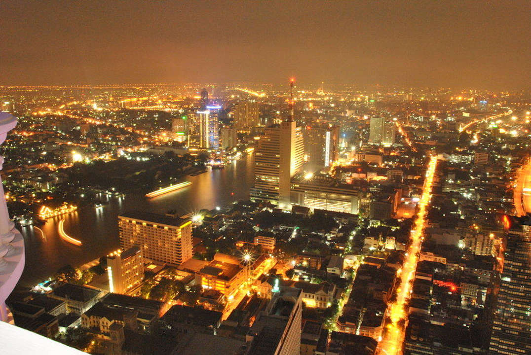 Ausblick bei Nacht Hotel Lebua At State Tower