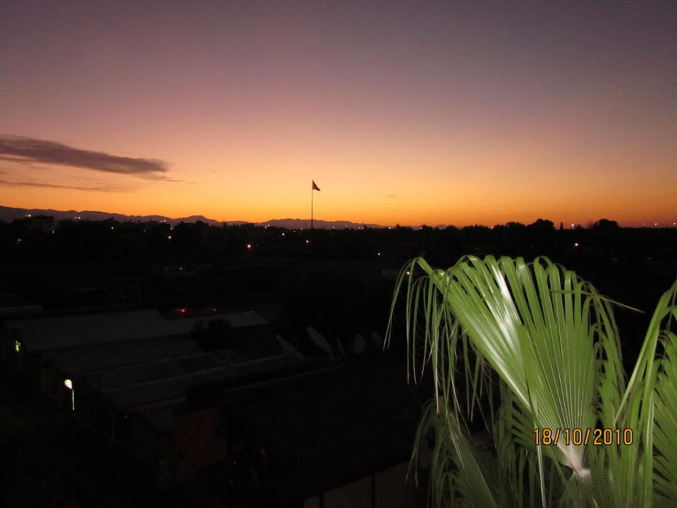 Sonnenaufgang über dem Taurus-Gebirge Side Bay Hotel