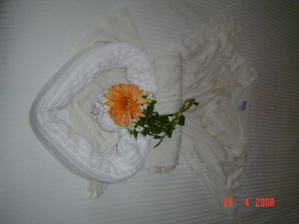 Dekoration auf dem Bett Hotel Royal Dragon