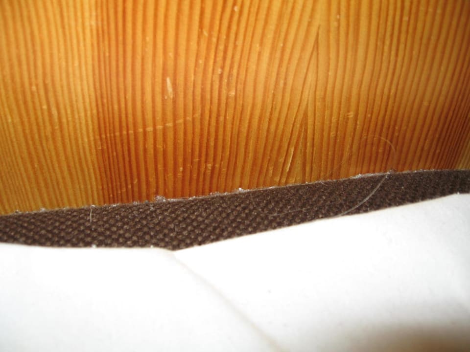 Špinavá  matrace Hotel Černá bouda