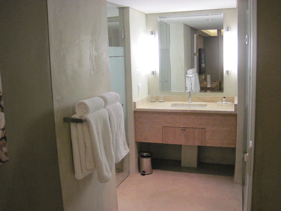 Номер Hotel Hollow on The Square Cape Town