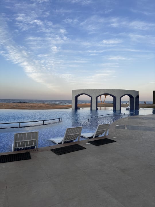 Pool Malikia Resort Abu Dabbab