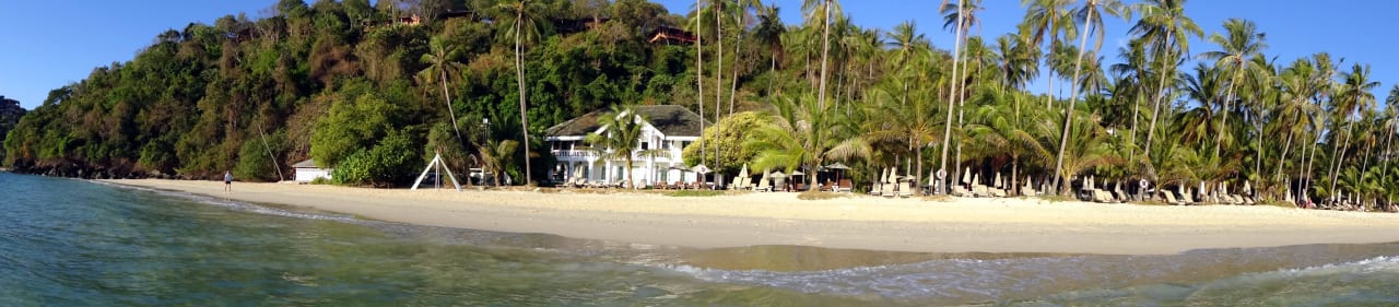 ...... Cape Panwa Hotel