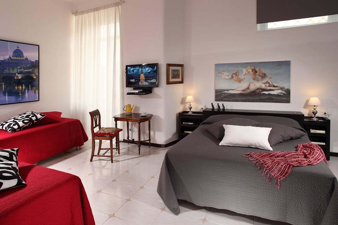 Quadruple Room Roma Central Guest House