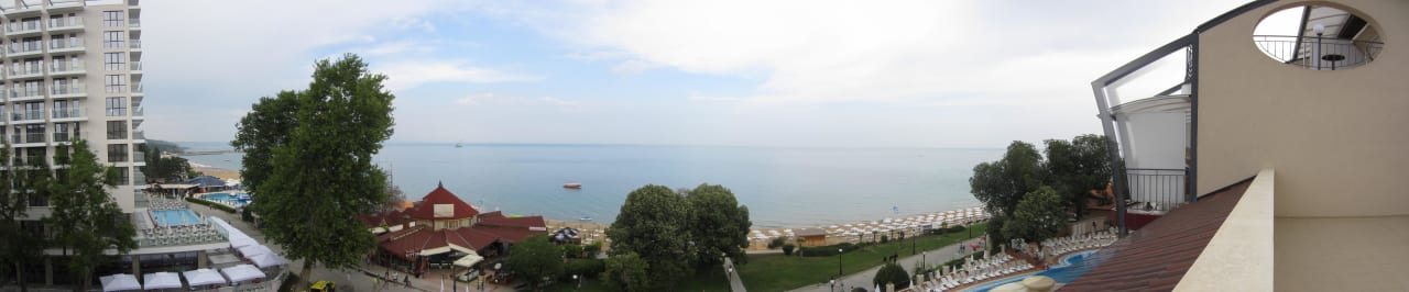 Ausblick von einer der frei zugänglichen Terrassen GRIFID Vistamar