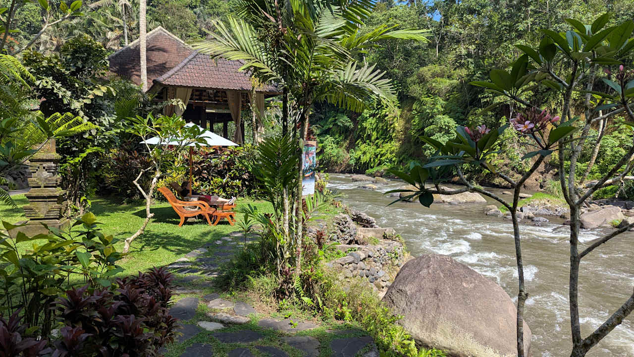 Gartenanlage Hotel The Royal Pita Maha