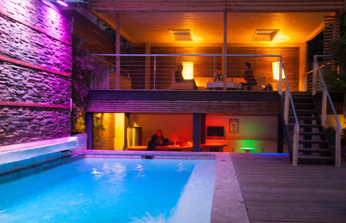 Pool Happy House Hostel