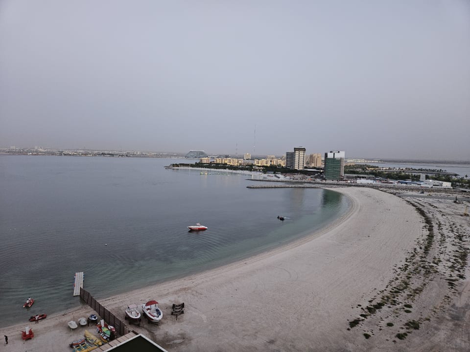 Strand Hampton by Hilton Marjan Island