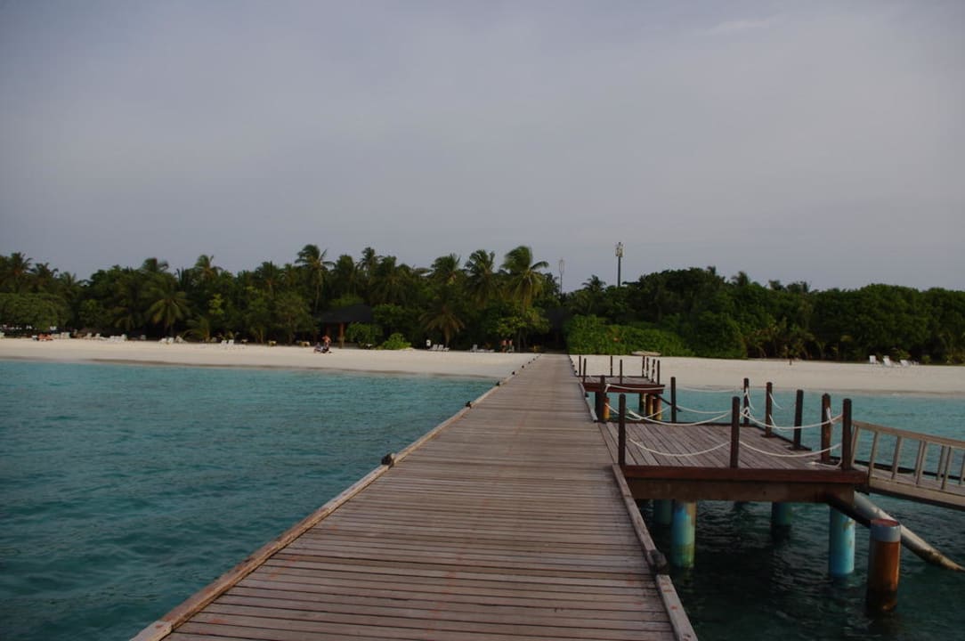 Steg an dem die Wasserflugzeuge landen Adaaran Select Meedhupparu Island Resort - Premium All Inclusive