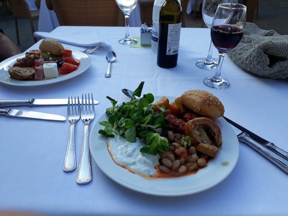 Gastro Kernos Beach Hotel & Bungalows