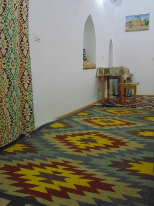 Zimmer Madrasah Polvon-Qori Boutique