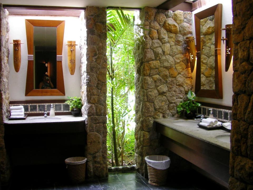 Damentoilettenanlage am Pool Hotel Pimalai Resort & Spa