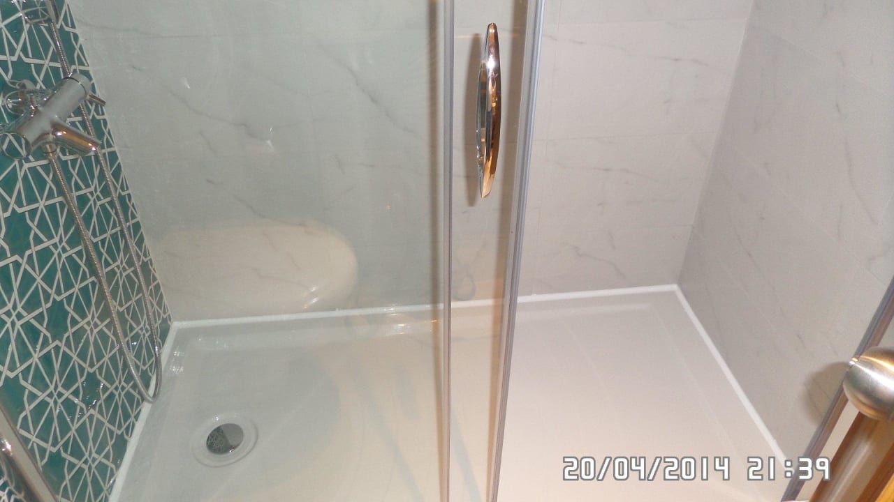 Neu begehbare Dusche PALOMA Perissia