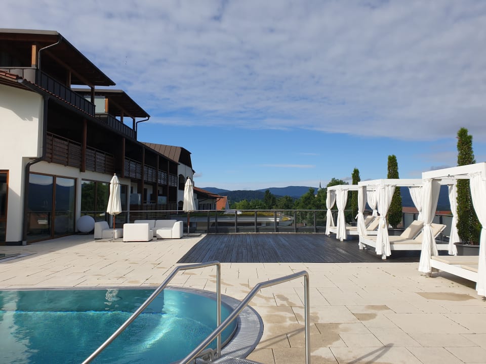 Pool Landromantik Hotel Oswald