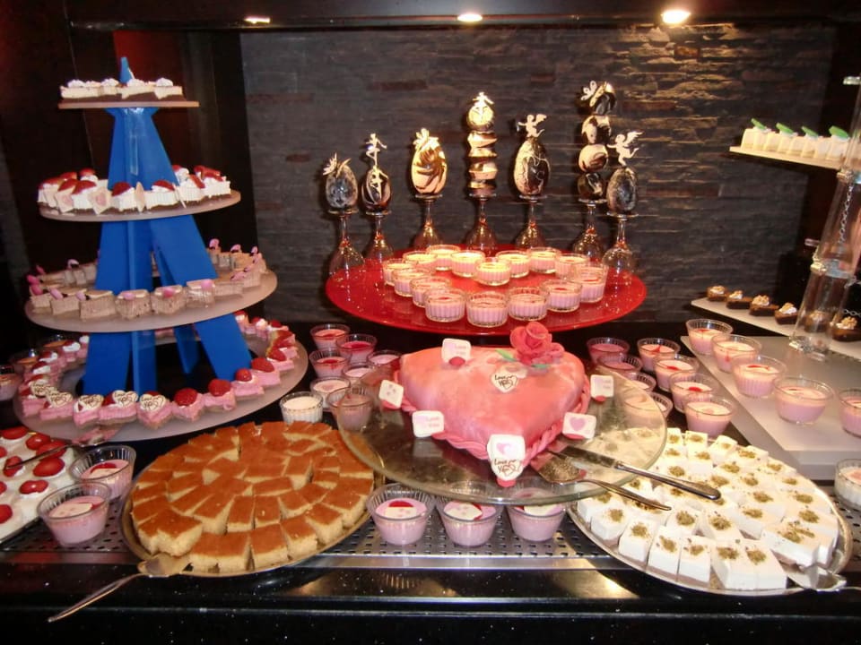 Dessert-Buffet mit Liebe zubereitet Limak Lara Deluxe Hotel & Resort