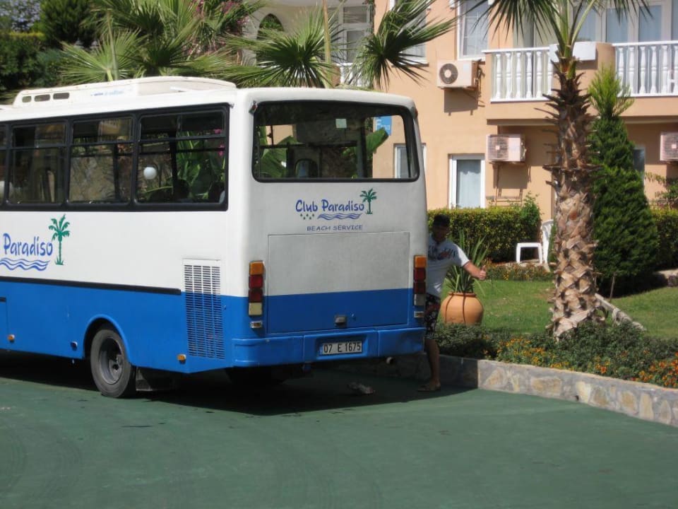 Beach-Shuttle-Bus Hotel Club Paradiso