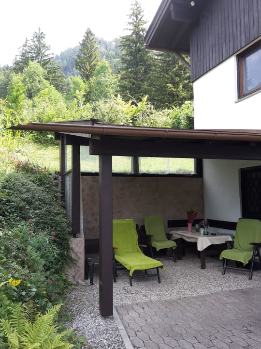 Freisitz mit Autoplatz Ferienwohnung M + M Leitner