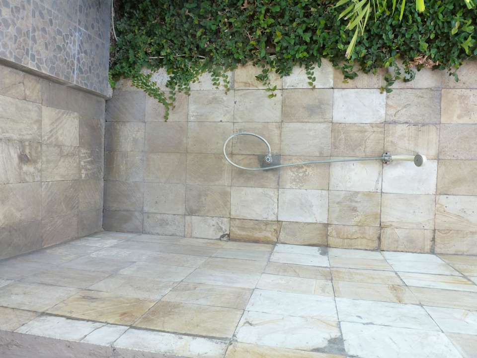 Pooldusche Hotel Tulips