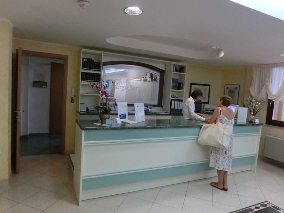 Rezeption Borgo Saraceno Hotel & Spa