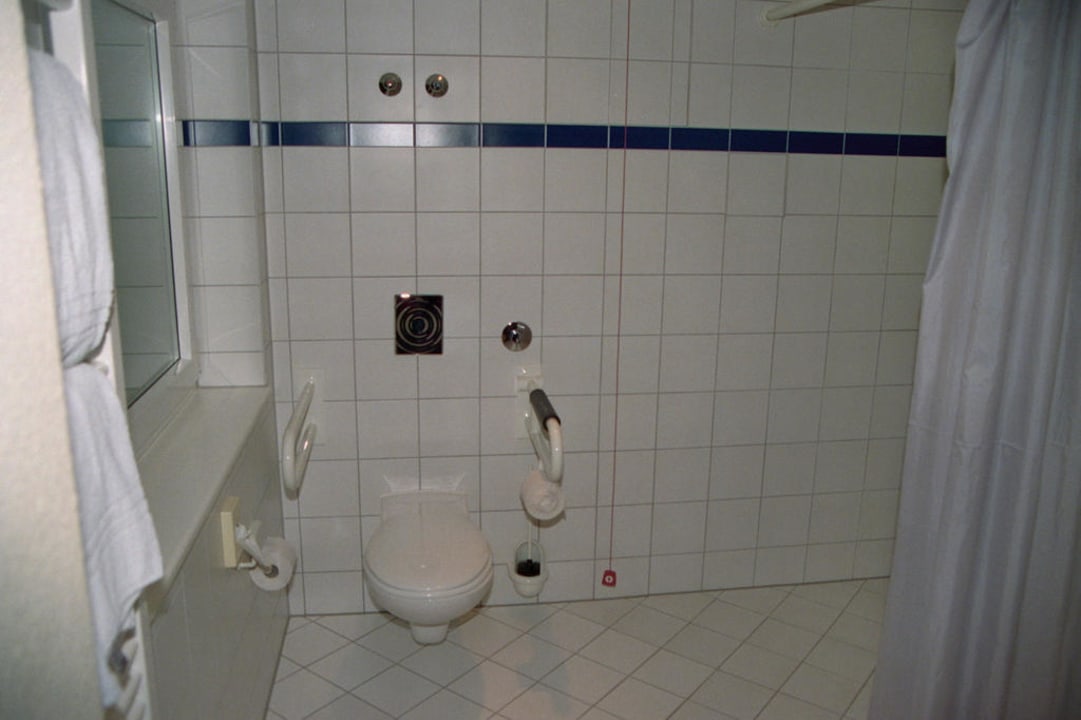 Das WC B&B HOTEL Fulda-Hbf