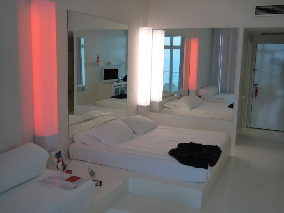 Doppelzimmer standert Hotel SU & Aqualand