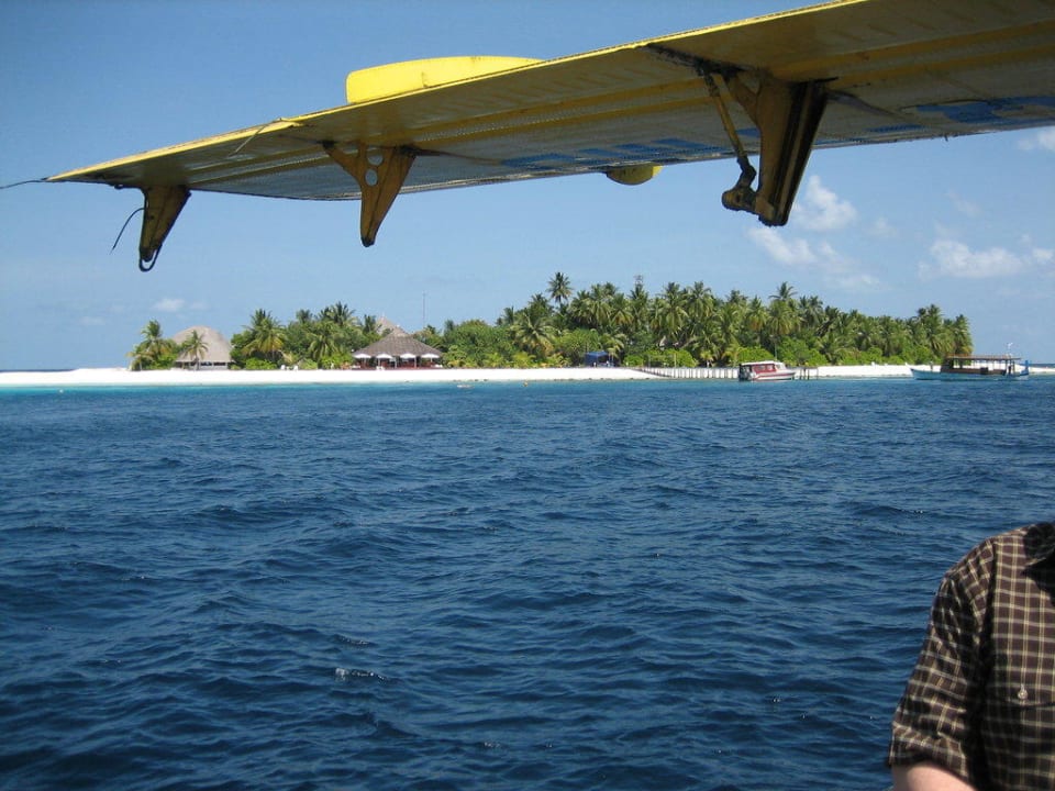 vom Flieger aus gesehen! Angaga Island Resort