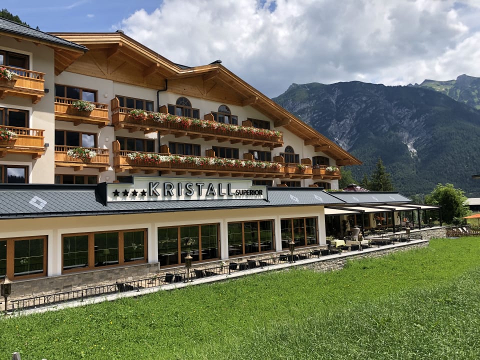 Außenansicht Verwöhnhotel Kristall