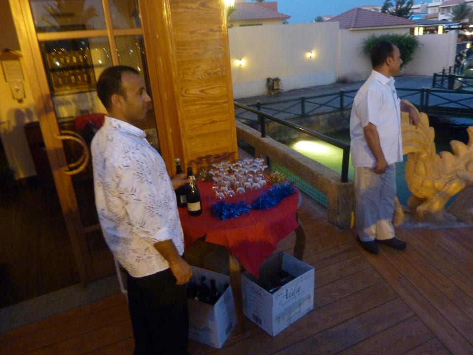 Kleiner Sektempfang Pickalbatros Dana Beach Resort - Hurghada