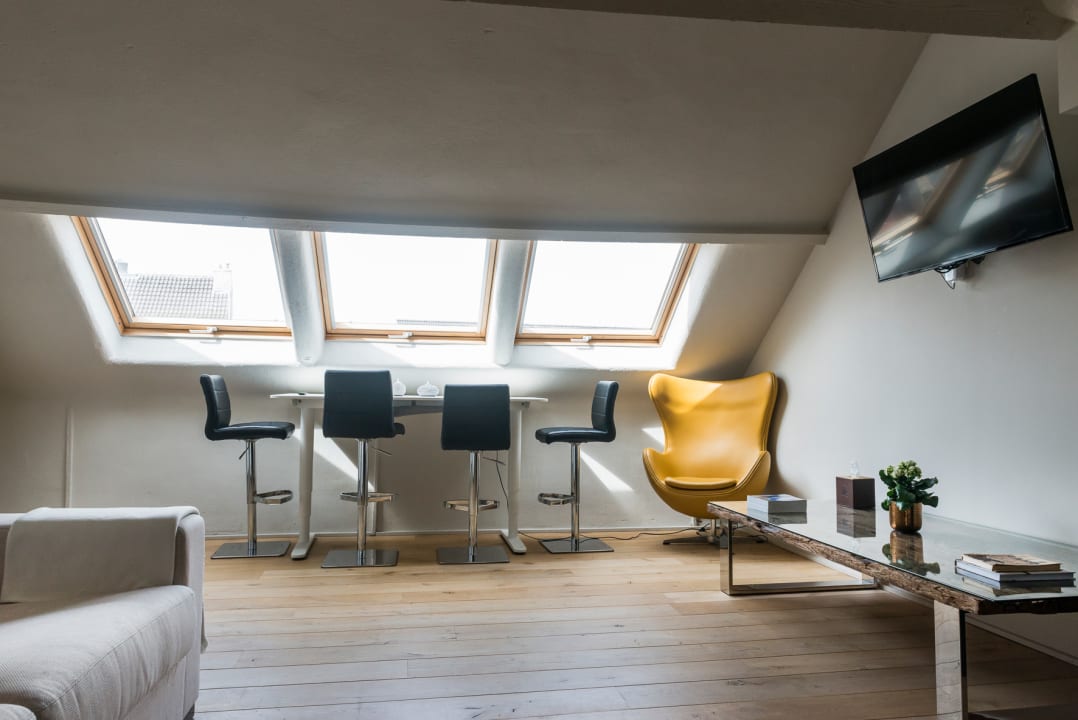 Zimmer The House of Edward