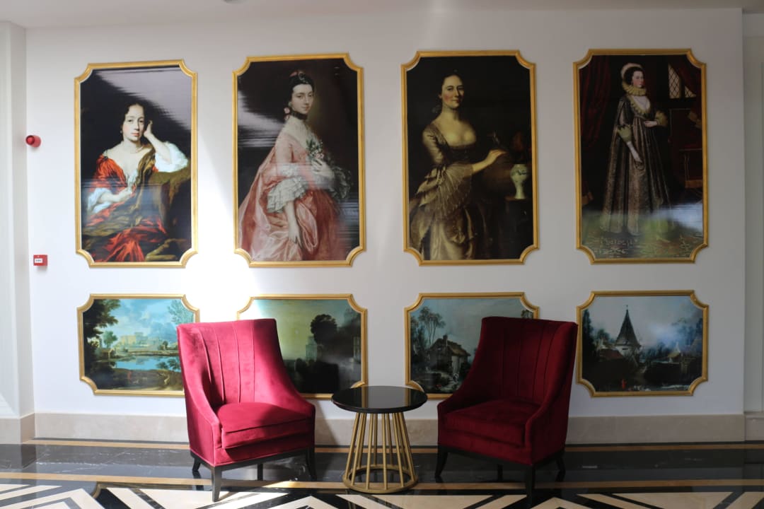 Lobby Mary Hotel Side
