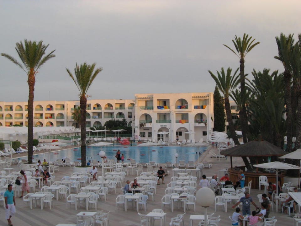 Terace and pool El Mouradi Club Kantaoui