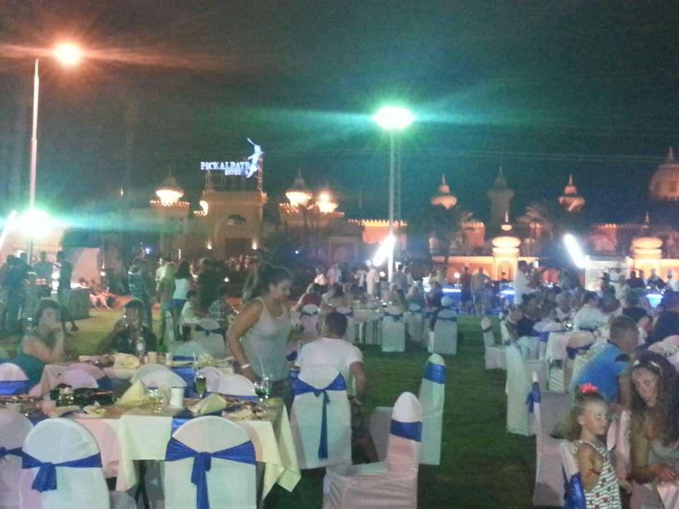 Oktoberfest Pickalbatros Alf Leila Wa Leila Resort - Neverland Hurghada
