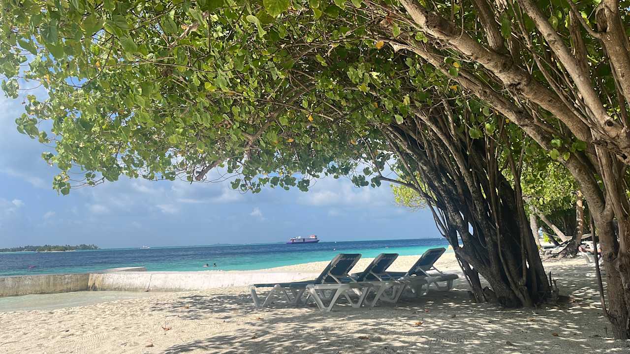 Strand Vilamendhoo Island Resort & Spa
