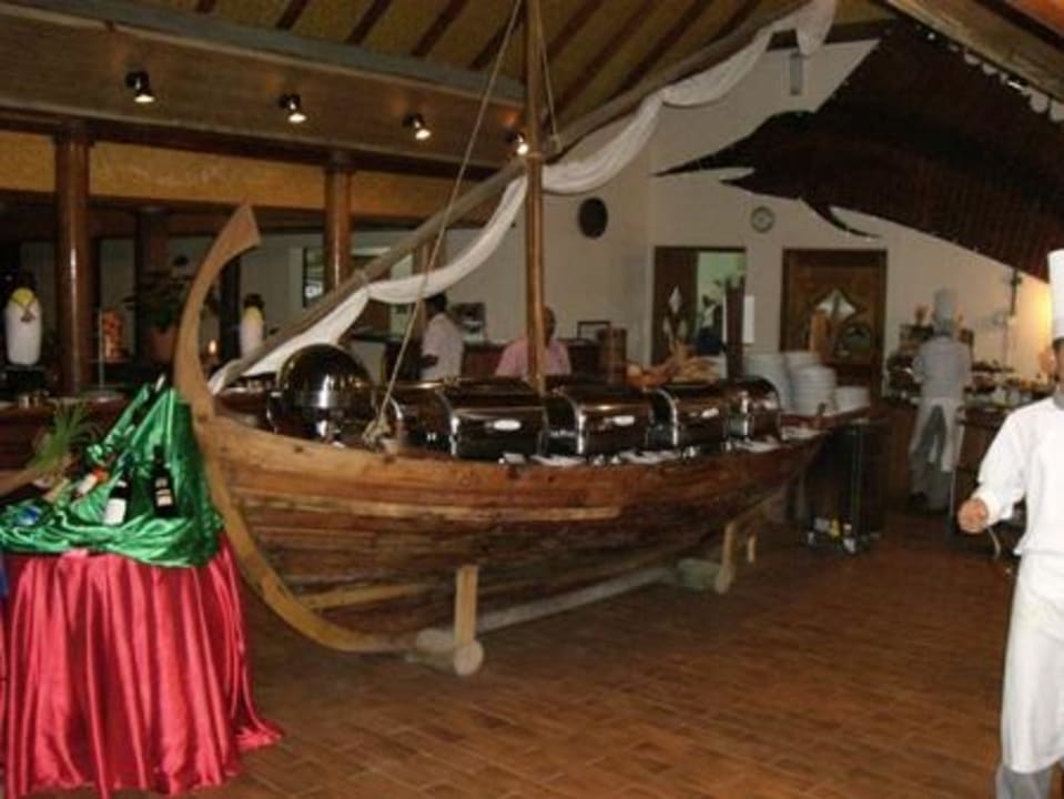 Hauptspeisenbuffet Sun Siyam Vilu Reef
