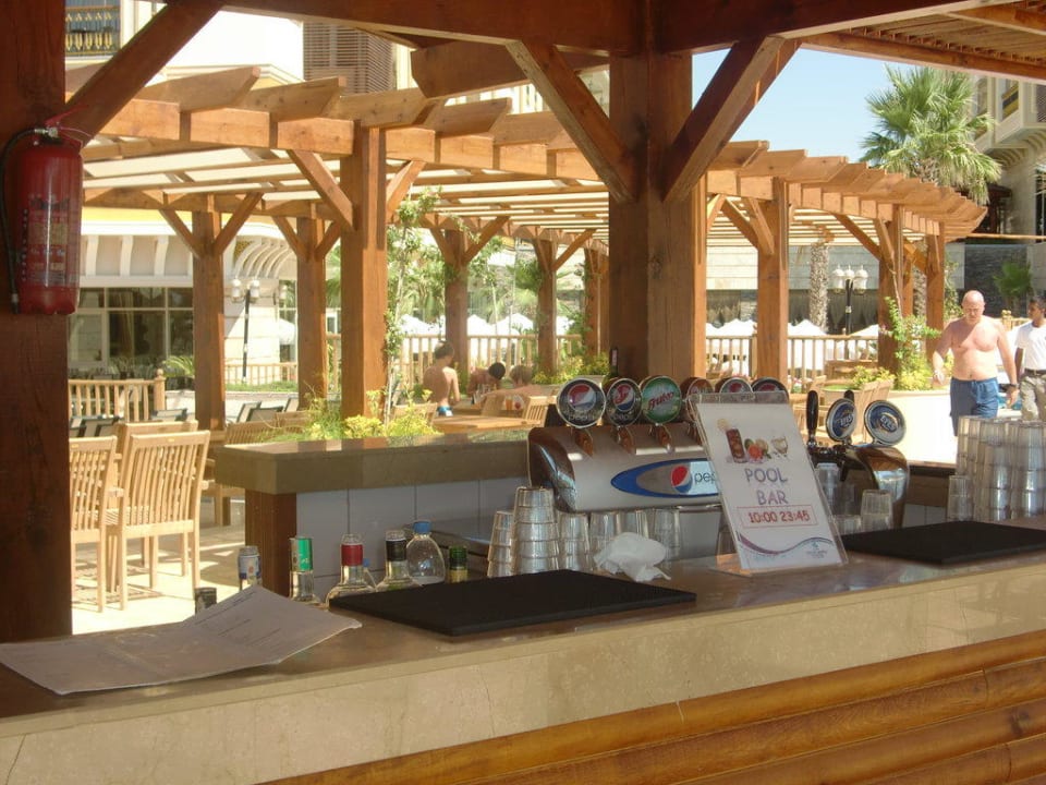 Poolbar Diamond Excellence Resort & Spa
