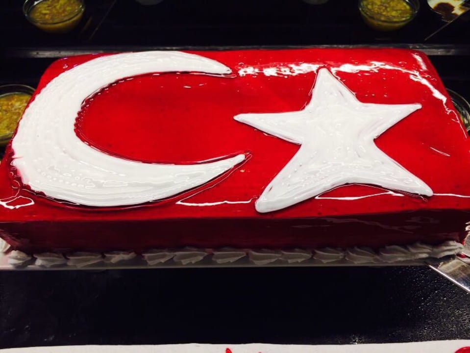 "Torte" Limak Atlantis De Luxe Hotel & Resort (Belek) • HolidayCheck ...
