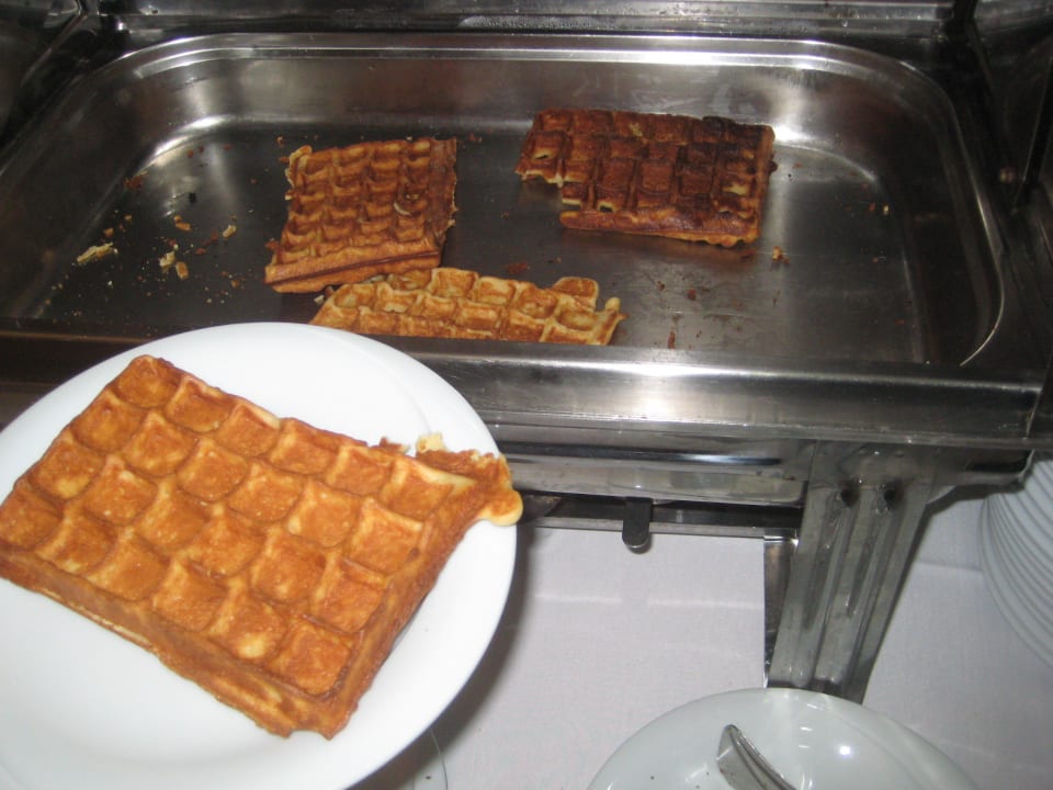 Nachmittags gibt es Waffeln Adalya Ocean Deluxe