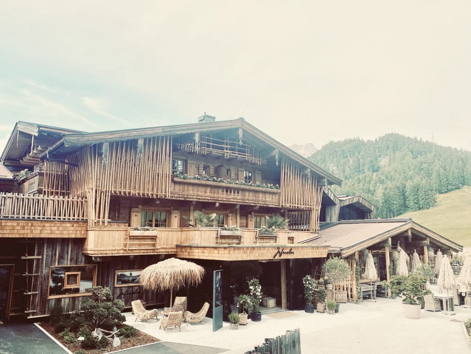 Außenansicht Jufenalm BOHO Hotel & Restaurant