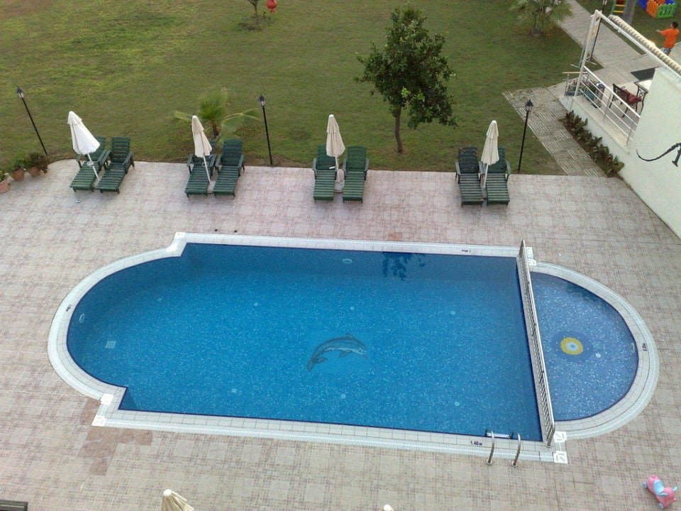 Kleiner Pool Nerton Hotel - Erwachsenenhotel ab 16 Jahren