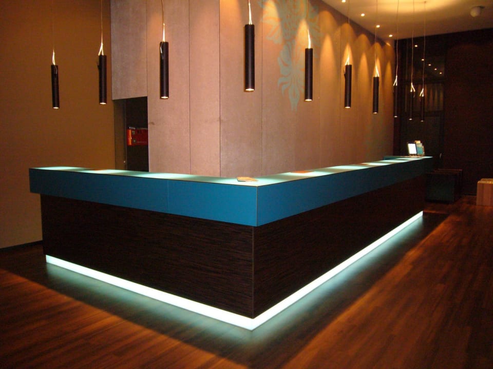 Rezeption by Night Motel One Köln Waidmarkt