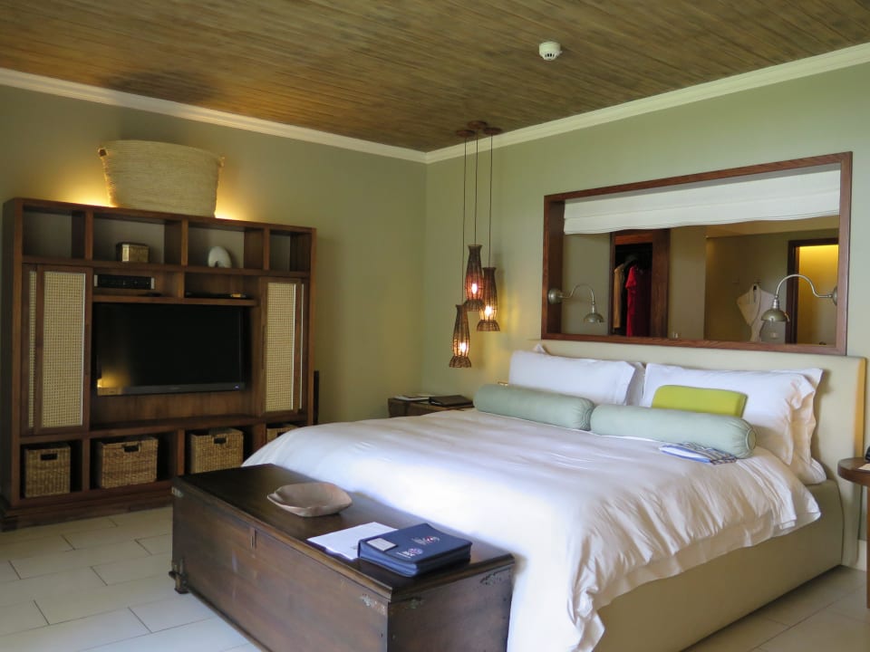 Deluxe Oceanview Zimmer 352 The St. Regis Le Morne Resort, Mauritius