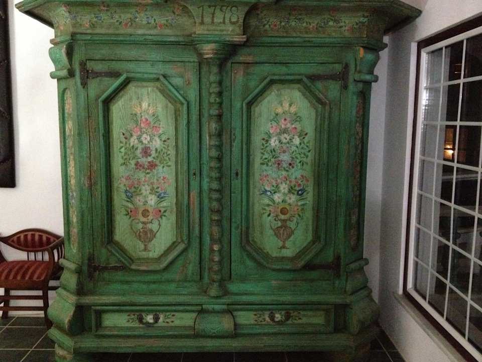 Antik Schrank Perili Bay Resort