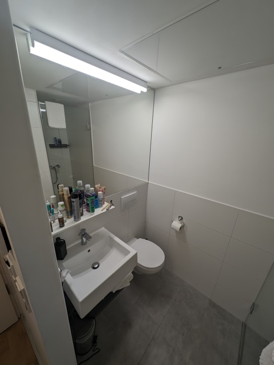 Zimmer Dean's College Hotel