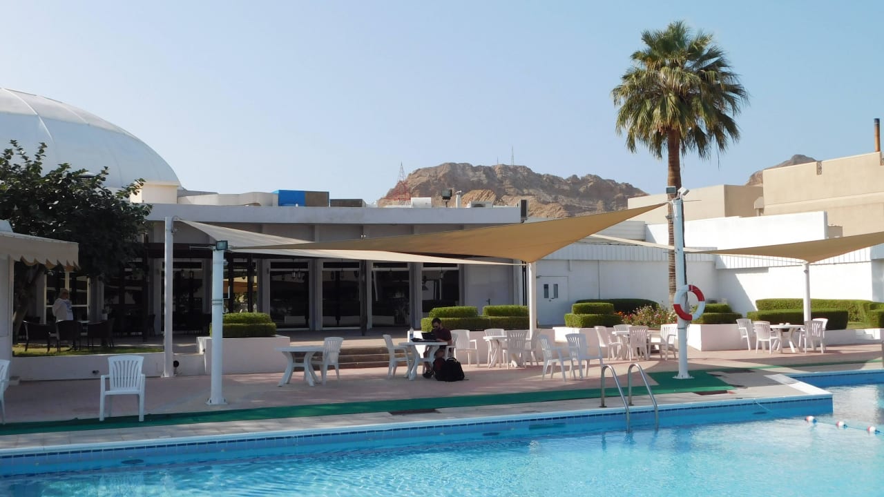 Gepflegte Poolanlage Hotel Al Falaj