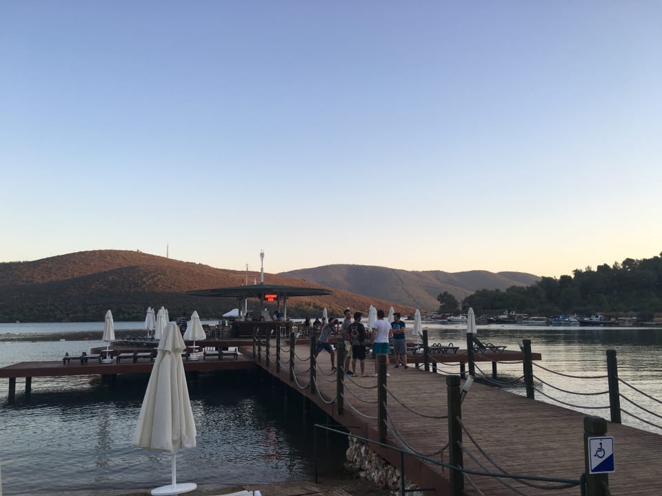 Strand Green Bay Resort & Spa