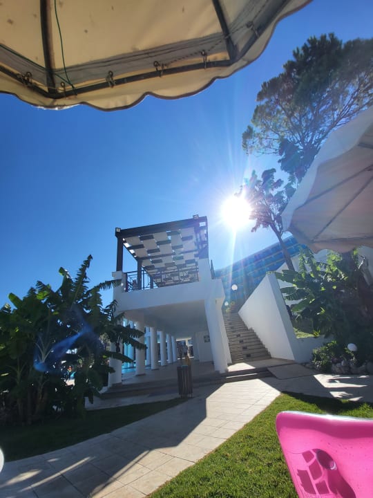 Außenansicht Hotel Calypso Beach