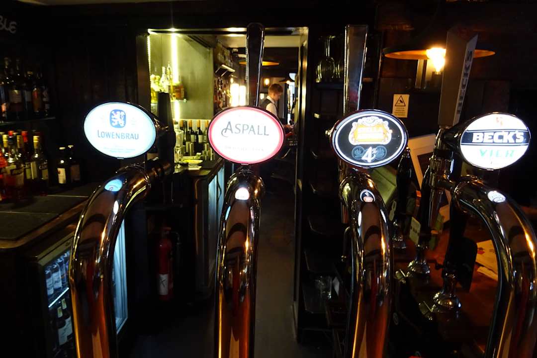 Theke Hotel The Talbot Inn