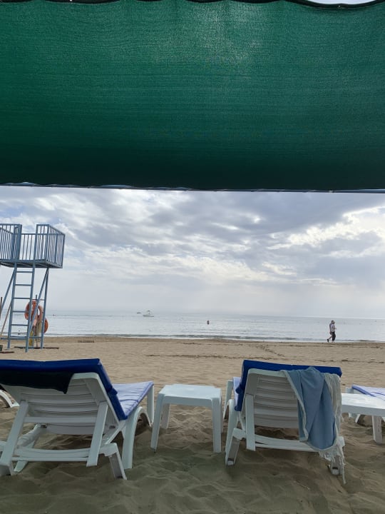 Strand Iz Flower Side Beach Hotel